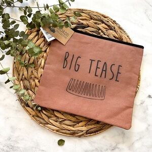 Big Tease Makeup Zipper Travel Pouch